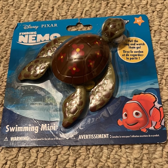 Disney Finding Dory Swimming Mini - Picture 3 of 4